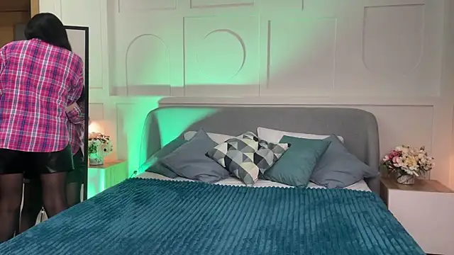  SilkyShadow  online show from April 19, 1:16 am