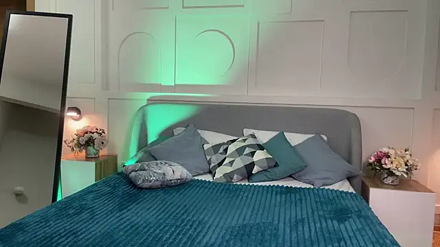  SilkyShadow  online show from April 24, 12:57 am