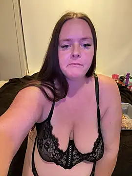 carinabro10 online show from March 13, 9:05 am