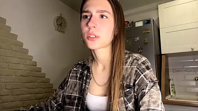 ElsieKuhlmann online show from February 6, 5:12 am