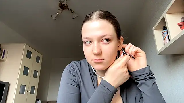 JammieMickiewicz online show from March 11, 7:25 am