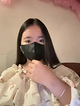 Gwen879 online show from February 6, 12:59 am