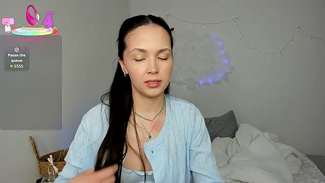 elina syui online show from March 2, 6:04 pm