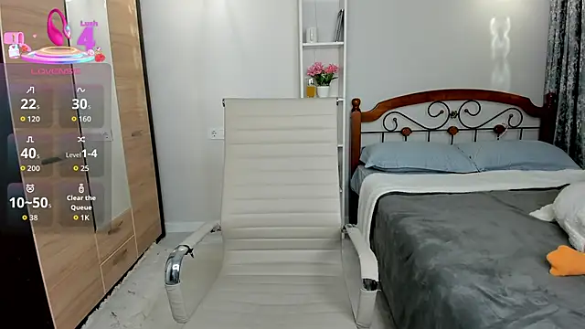 elina syui online show from March 7, 5:32 pm