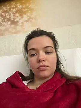 Snapshot of LadyinBed99 chatting on February 9, 7:12 am LadyinBed99 online show from February 9, 7:12 am
