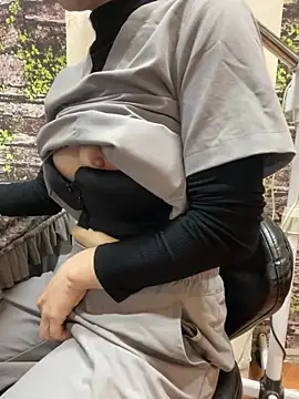 Bee bee1 online show from February 4, 7:36 am