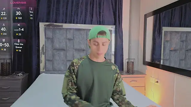 LeoMonnroe online show from April 20, 7:04 pm