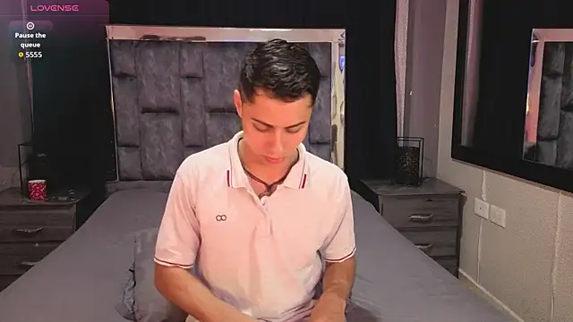 Snapshot of LeoMonnroe chatting on May 30, 7:11 pm LeoMonnroe online show from May 30, 7:11 pm