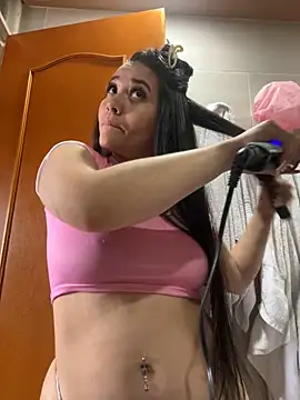 Veronica Wins  online show from March 26, 7:19 pm