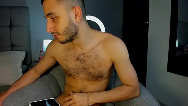 Imm paul  online show from April 11, 10:58 pm