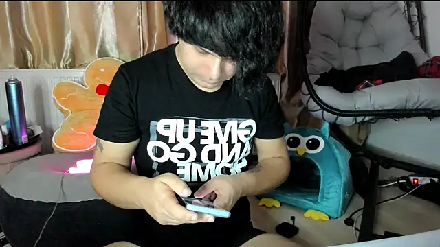 LorenzoBoy99 online show from January 10, 8:32 pm