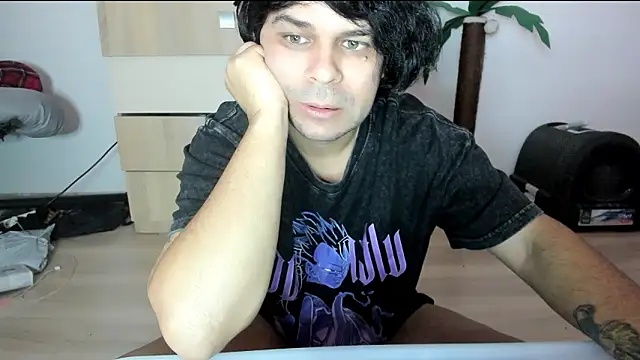 LorenzoBoy99 online show from January 16, 9:19 pm