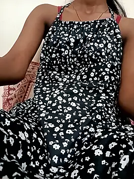 Snapshot of Cute_Riyaa22 chatting on March 13, 10:33 am Cute Riyaa22 online show from March 13, 10:33 am