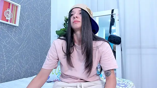 ViictoriiaSaenz online show from May 24, 6:07 am