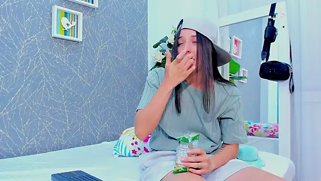 ViictoriiaSaenz online show from June 4, 4:07 am