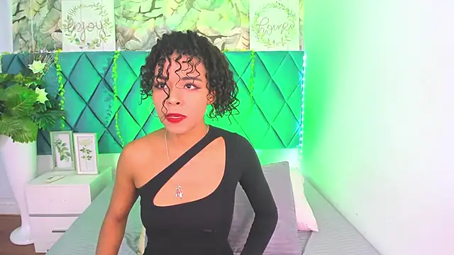 AlexiiaBrown online show from April 22, 1:12 pm