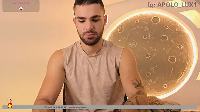 Snapshot of Apolo_lux1 chatting on July 22, 8:22 pm Apolo lux1 online show from July 22, 8:22 pm
