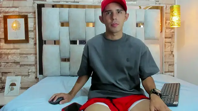 Lian Brown online show from January 17, 7:28 pm