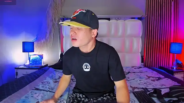 Roger And Ramona online show from March 27, 12:38 pm