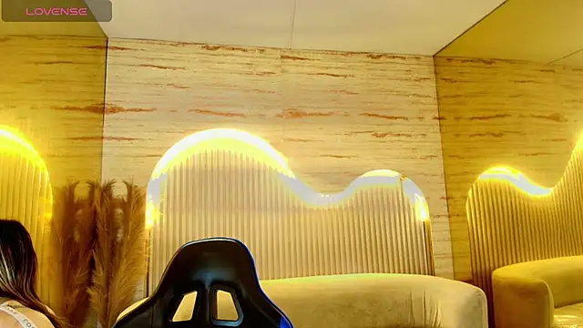 Snapshot of katalina_r_ chatting on June 11, 8:07 pm katalina r online show from June 11, 8:07 pm