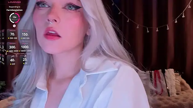 ShyniAlice online show from March 31, 4:46 am