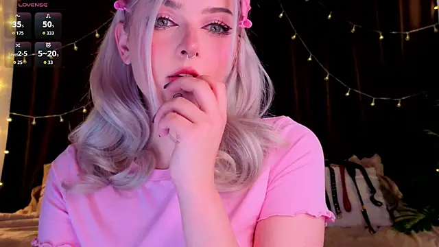 Snapshot of ShyniAlice chatting on May 24, 3:44 am ShyniAlice online show from May 24, 3:44 am