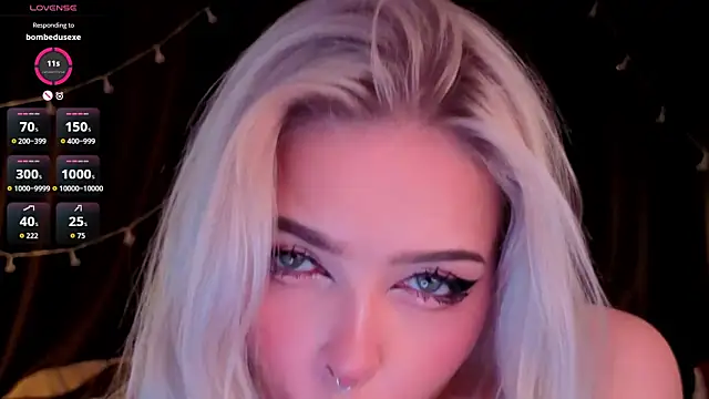 Snapshot of ShyniAlice chatting on June 6, 4:17 am ShyniAlice online show from June 6, 4:17 am