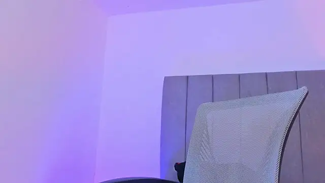 Adonys Lewis  online show from April 22, 6:16 am