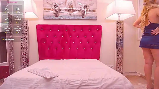 AmandaL1 online show from March 10, 11:32 am