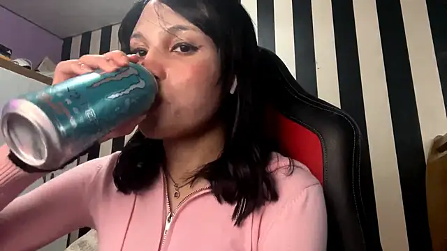 CheriseKurtzeborn online show from January 17, 9:07 pm