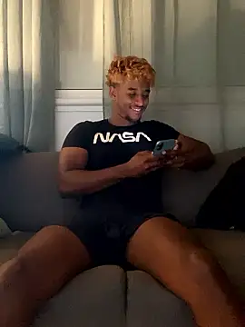 Axel black10 online show from January 12, 11:59 am