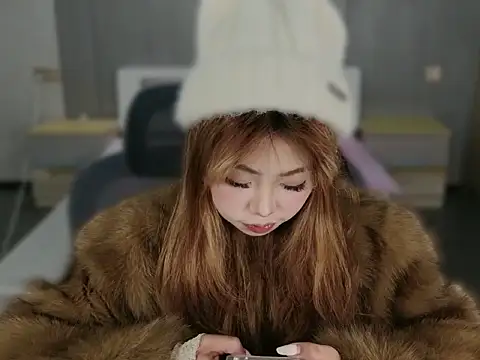 zhq2596271 online show from January 15, 1:59 pm