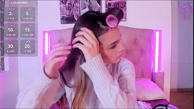 liaa  cutee online show from January 10, 11:12 am