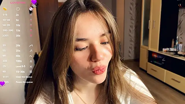 LubaSeirers online show from March 21, 3:26 pm