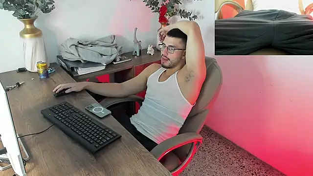 Snapshot of Jay_Grip chatting on March 4, 6:47 pm Jay Grip online show from March 4, 6:47 pm