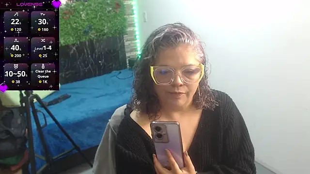 mia pazzi online show from January 16, 3:54 am