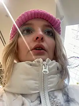 aka Blonde online show from February 12, 5:46 am