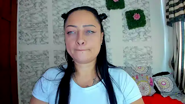 XXXStephanie XXX online show from June 7, 7:50 pm