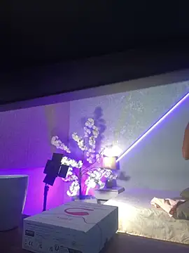 maaluh online show from April 14, 4:02 pm