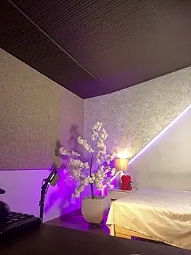 maaluh online show from April 20, 3:59 pm