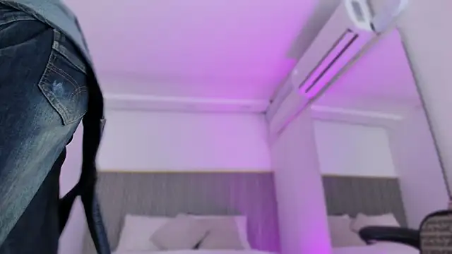 ashvalentine online show from February 26, 7:35 pm