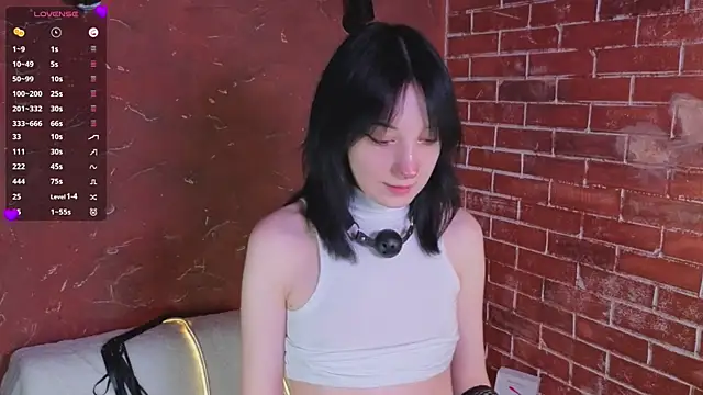 LisaBunnyy online show from February 21, 6:53 pm