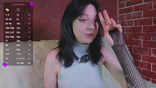 LisaBunnyy online show from May 1, 9:52 pm