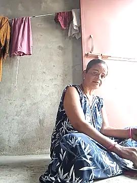 Snapshot of kiiuu_sexe chatting on February 1, 7:18 am kiiuu sexe online show from February 1, 7:18 am