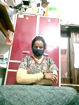 Snapshot of kiiuu_sexe chatting on February 3, 3:28 pm kiiuu sexe online show from February 3, 3:28 pm