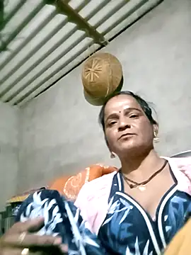 Snapshot of kiiuu_sexe chatting on February 4, 5:46 am kiiuu sexe online show from February 4, 5:46 am