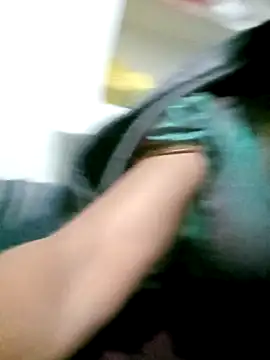 Snapshot of kiiuu_sexe chatting on February 15, 10:17 pm kiiuu sexe online show from February 15, 10:17 pm