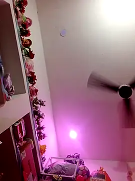 kiiuu sexe online show from March 28, 4:50 pm