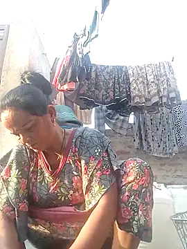 kiiuu sexe online show from April 15, 12:12 pm