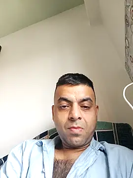 Snapshot of ashleellaunda7582 chatting on May 6, 2:51 am ashleellaunda7582 online show from May 6, 2:51 am
